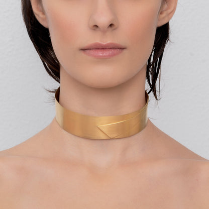 Sea Wake Golden Choker